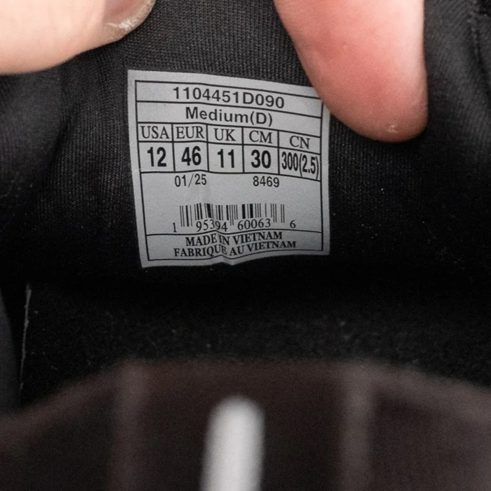 Brooks size 12